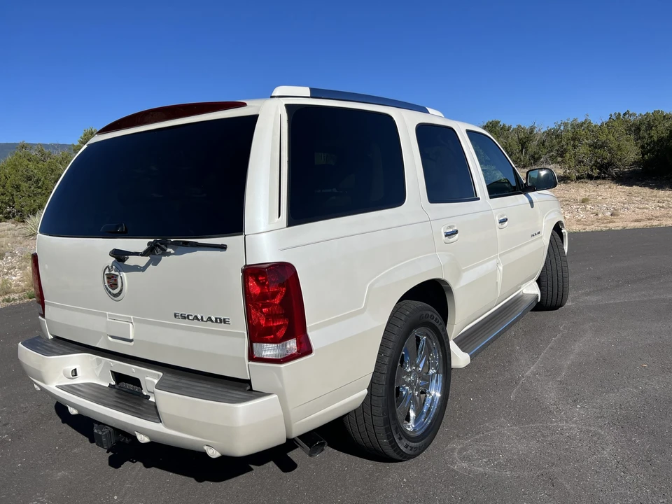 2005 Cadillac Escalade & EXT 2nd Gen - Image 9 of 31