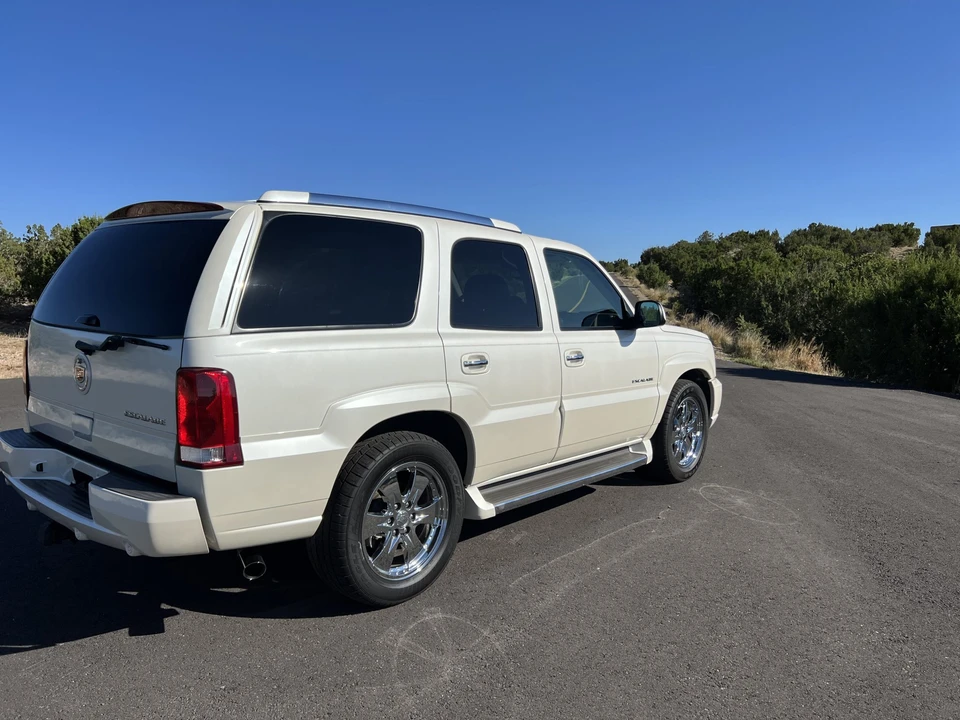 2005 Cadillac Escalade & EXT 2nd Gen - Image 25 of 31