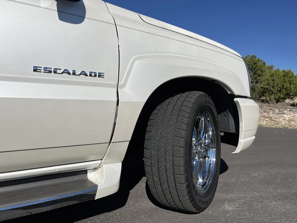 2005 Cadillac Escalade & EXT 2nd Gen - Image 28 of 31