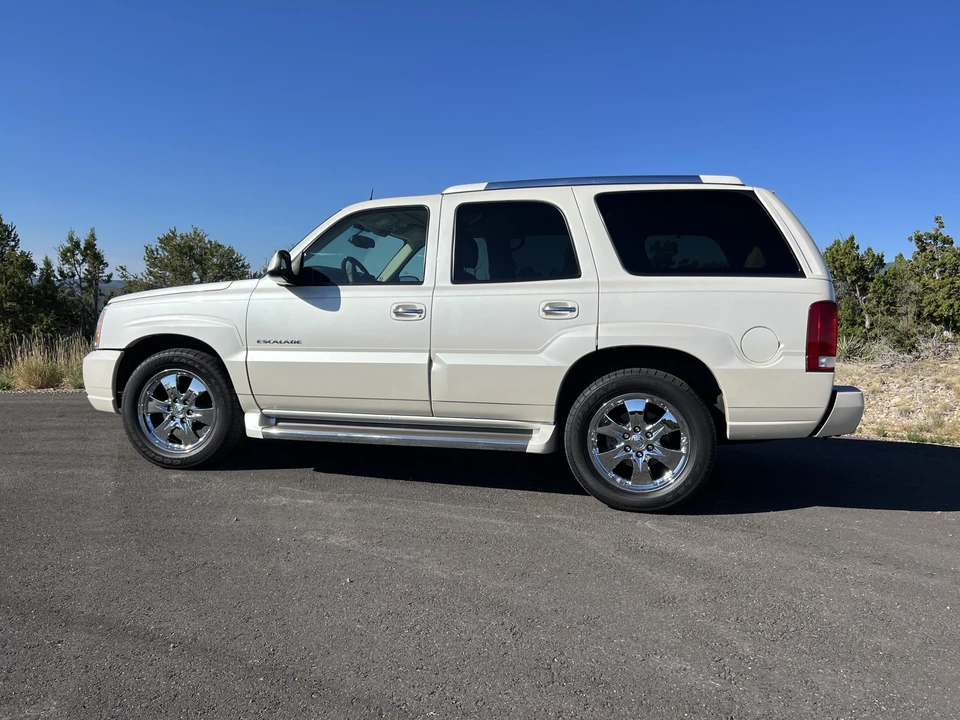 2005 Cadillac Escalade & EXT 2nd Gen - Image 4 of 31
