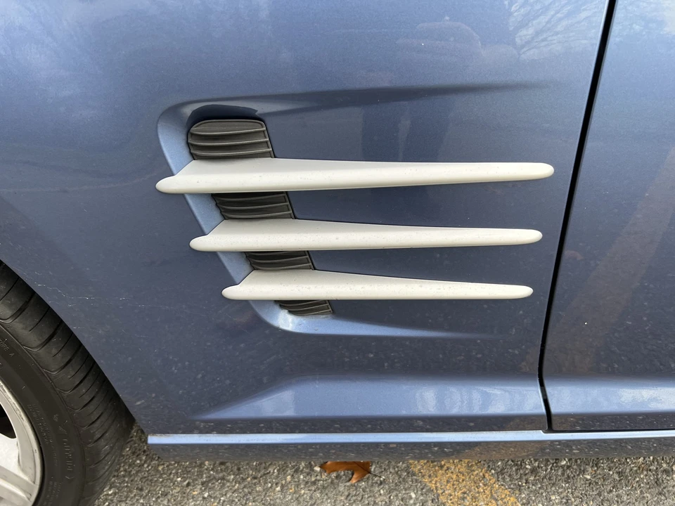 2005 Chrysler Crossfire - Image 25 of 31