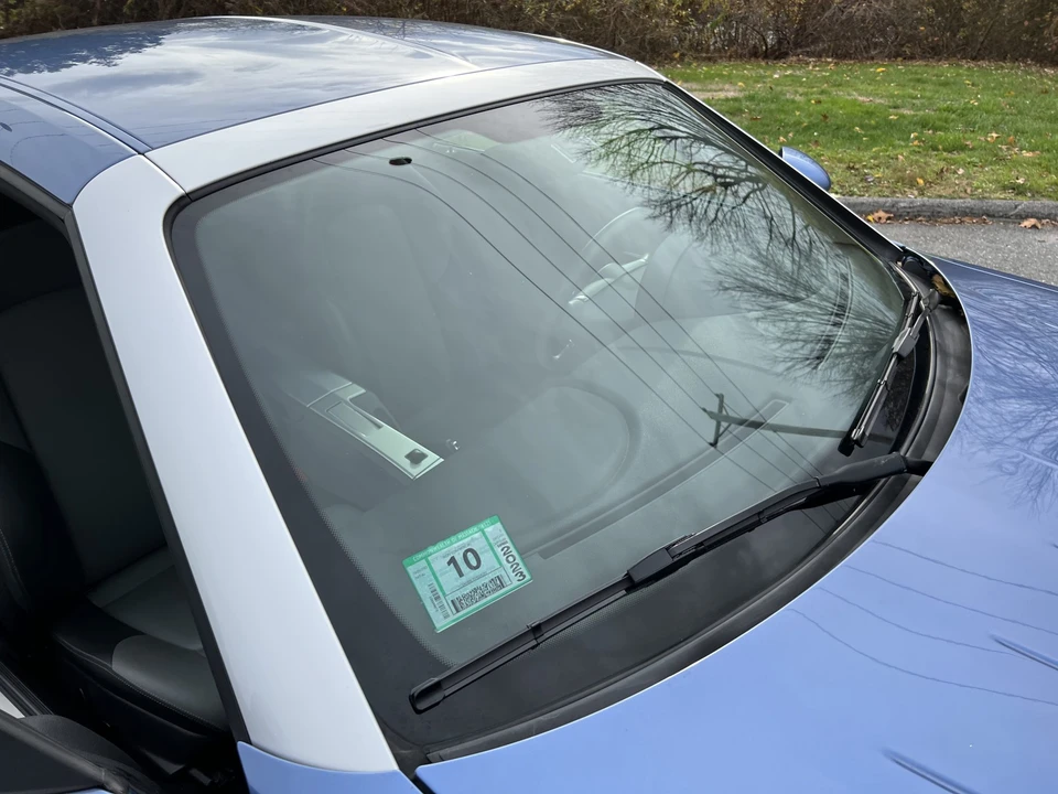 2005 Chrysler Crossfire - Image 29 of 31