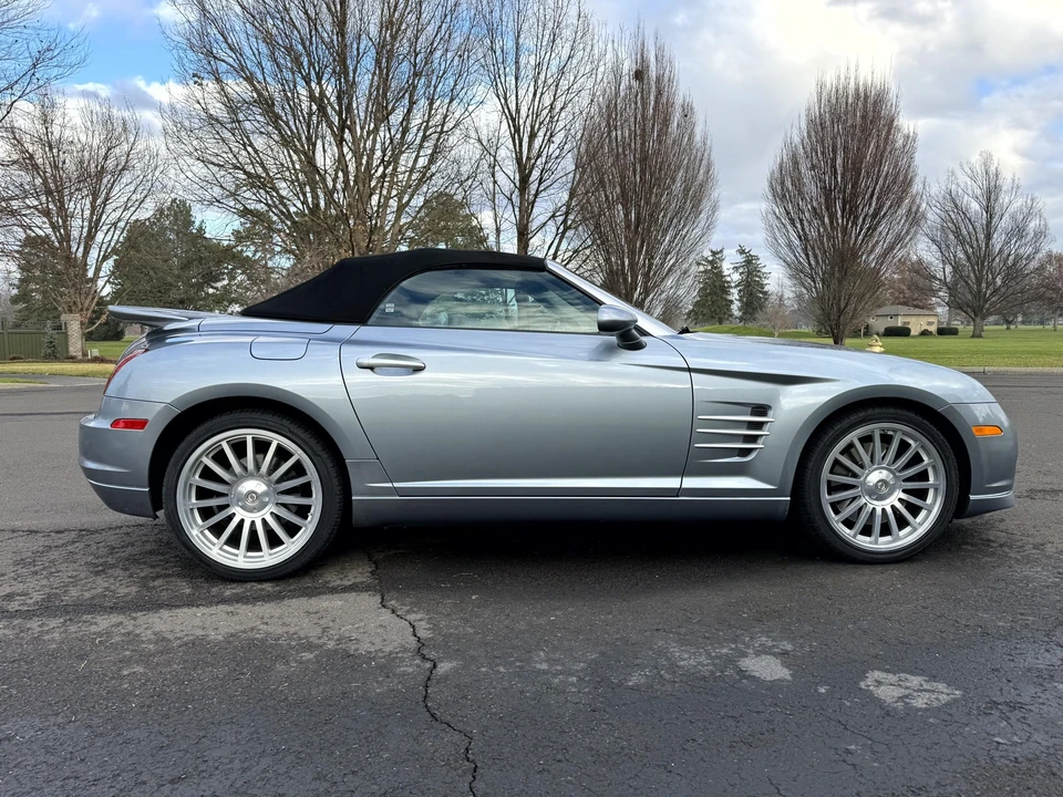 2005 Chrysler Crossfire - Image 7 of 31