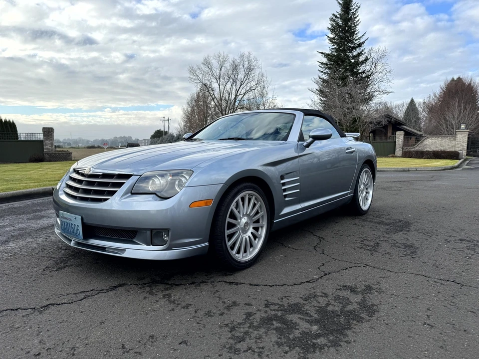 2005 Chrysler Crossfire - Image 2 of 31