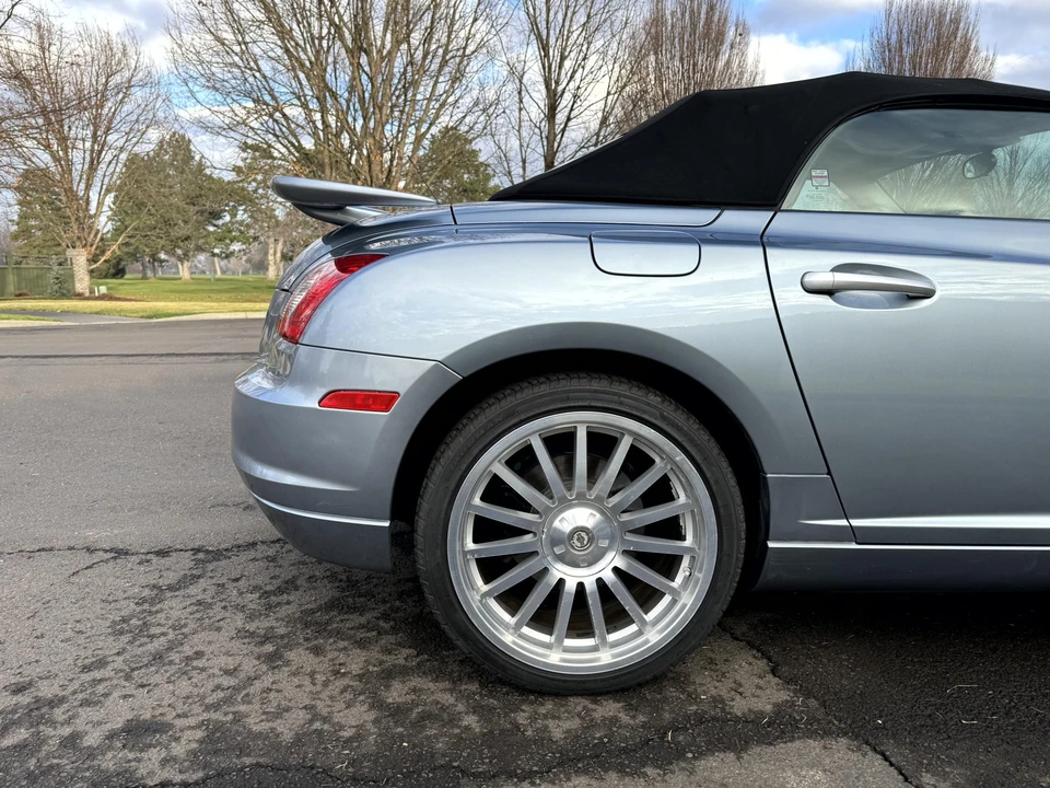2005 Chrysler Crossfire - Image 17 of 31