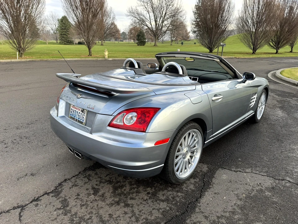 2005 Chrysler Crossfire - Image 11 of 31