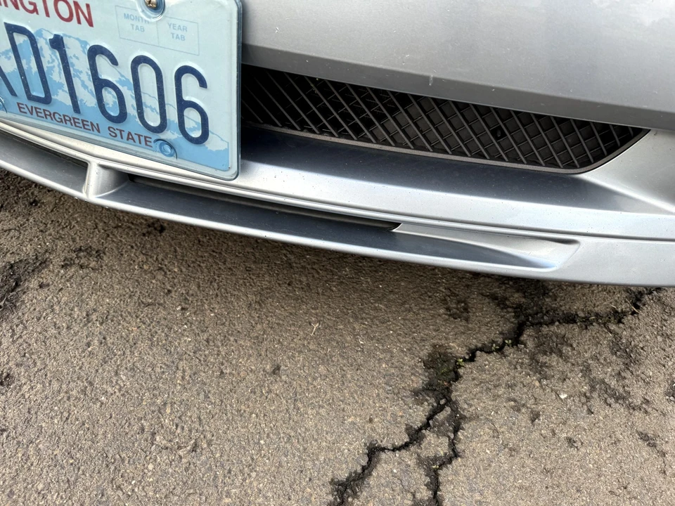 2005 Chrysler Crossfire - Image 26 of 31