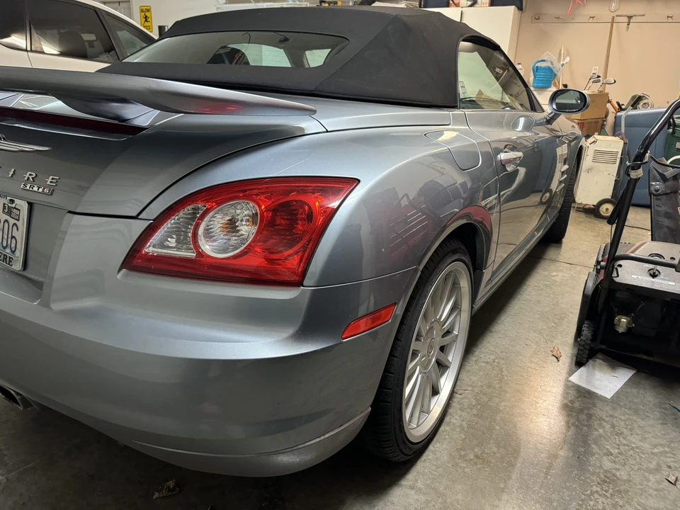 2005 Chrysler Crossfire - Image 16 of 31