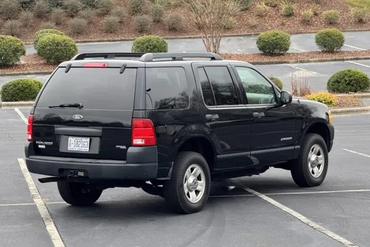 2005 Ford Explorer 3rd Gen - Image 2 of 7
