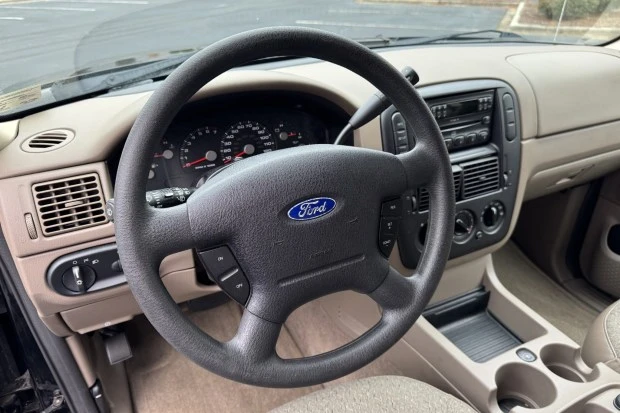 2005 Ford Explorer 3rd Gen - Image 5 of 7
