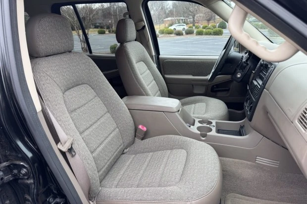 2005 Ford Explorer 3rd Gen - Image 4 of 7