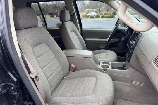 2005 Ford Explorer 3rd Gen - Image 4 of 7