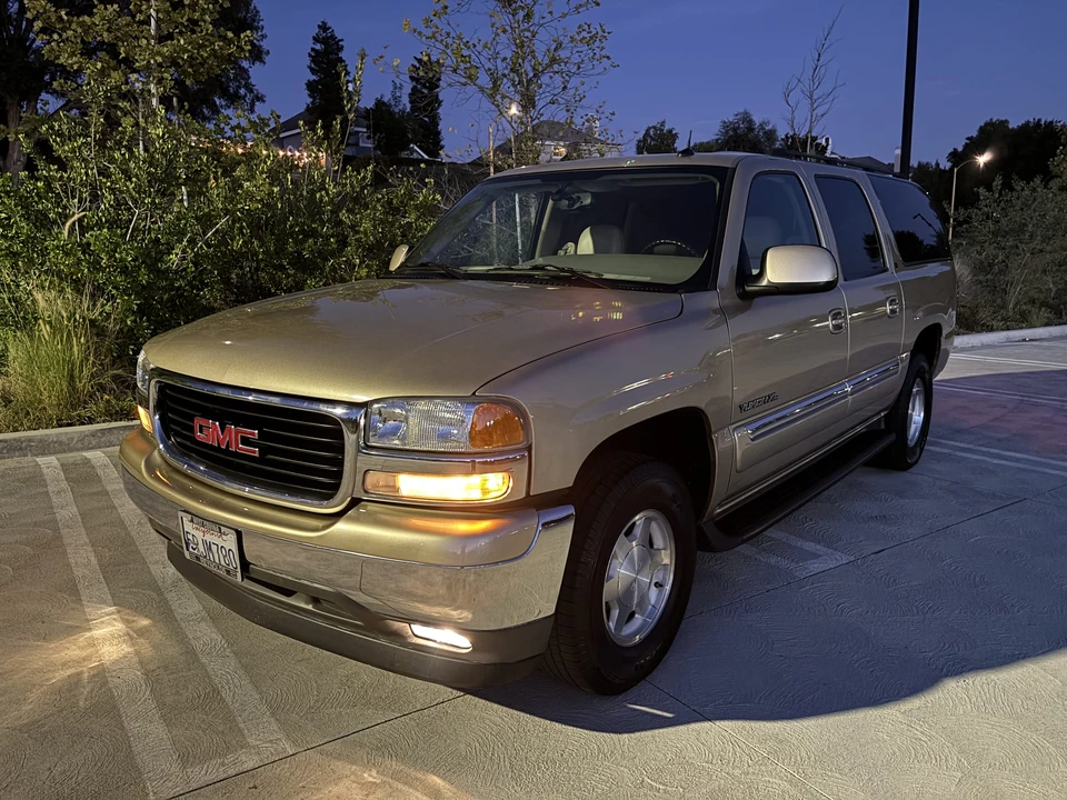 2005 GMC Yukon 2nd Gen - Image 3 of 31