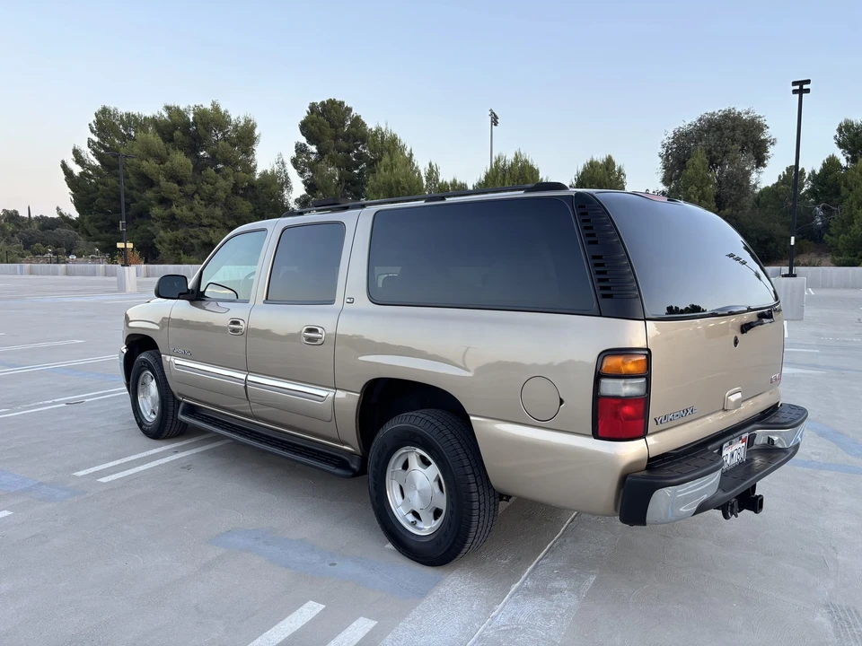 2005 GMC Yukon 2nd Gen - Image 12 of 31