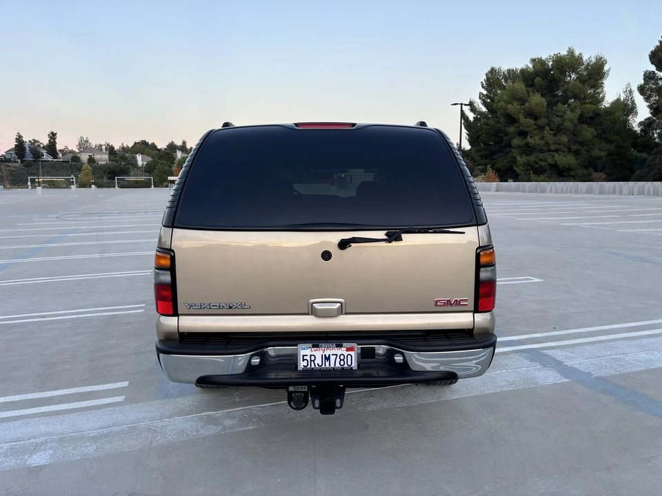 2005 GMC Yukon 2nd Gen - Image 10 of 31