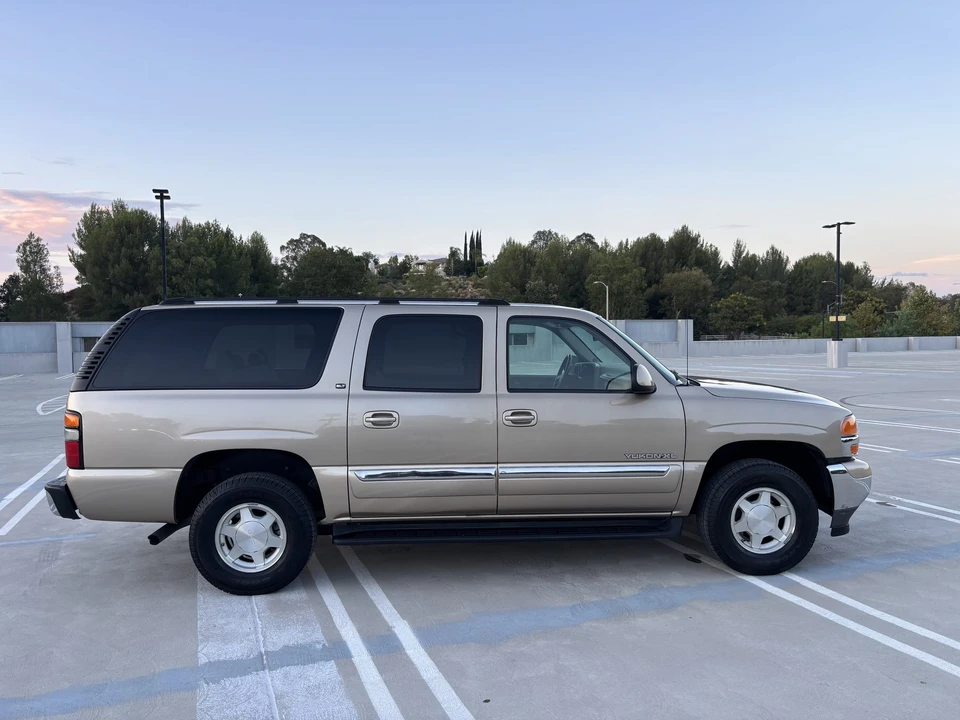 2005 GMC Yukon 2nd Gen - Image 8 of 31