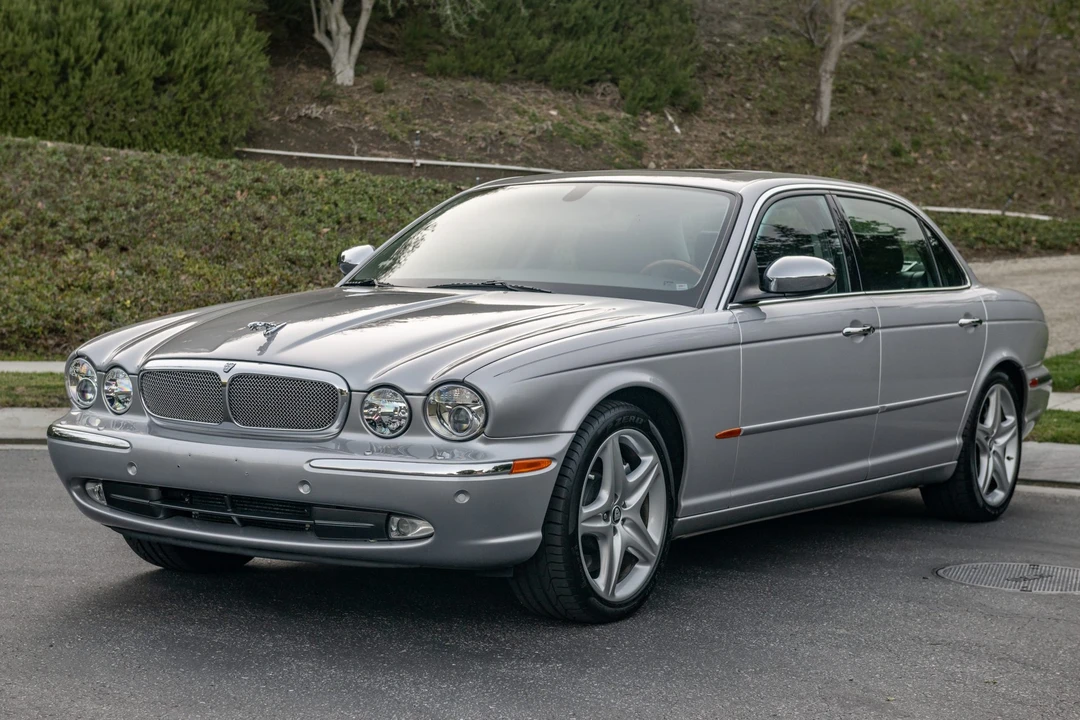 2005 Jaguar X350/X356/X358 XJ - Image 2 of 31