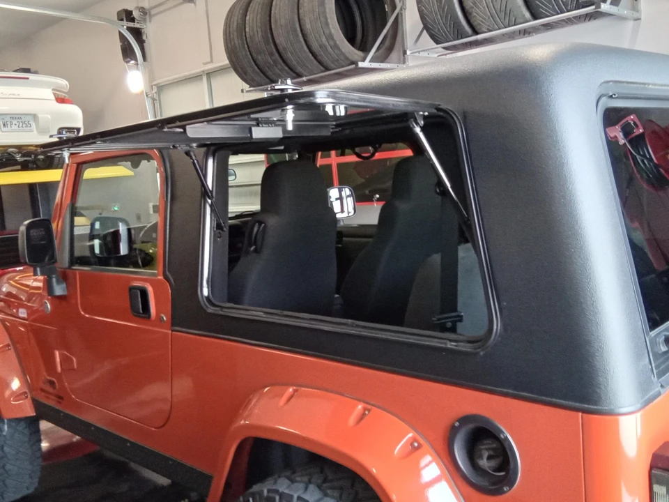 2005 Jeep TJ Wrangler - Image 29 of 31
