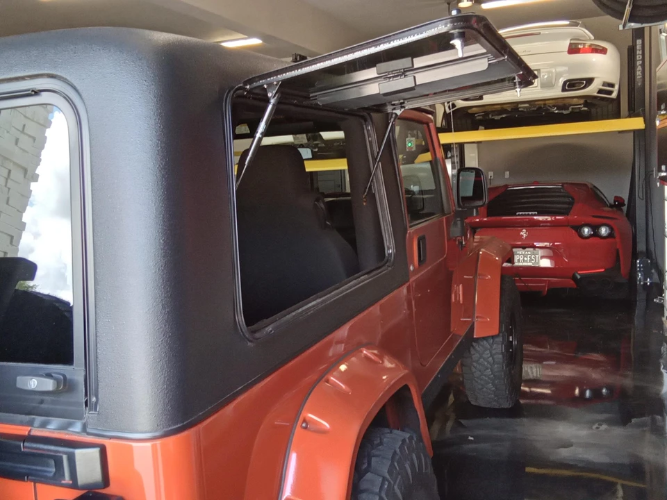 2005 Jeep TJ Wrangler - Image 19 of 31