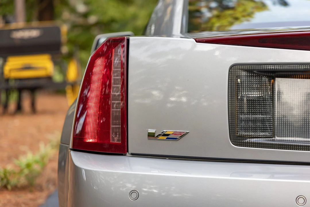 2006 Cadillac XLR-V - Image 18 of 31