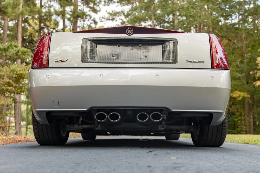 2006 Cadillac XLR-V - Image 15 of 31