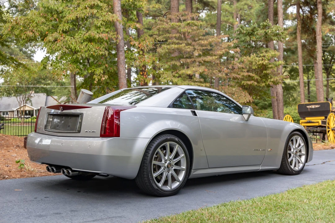 2006 Cadillac XLR-V - Image 6 of 31