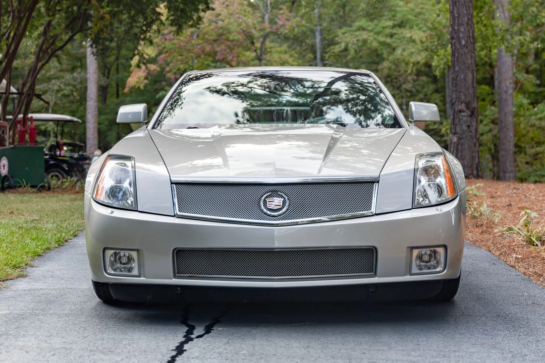 2006 Cadillac XLR-V - Image 3 of 31