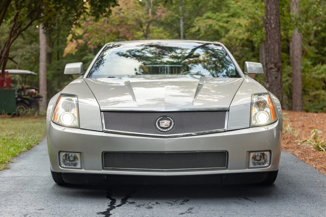 2006 Cadillac XLR-V - Image 12 of 31