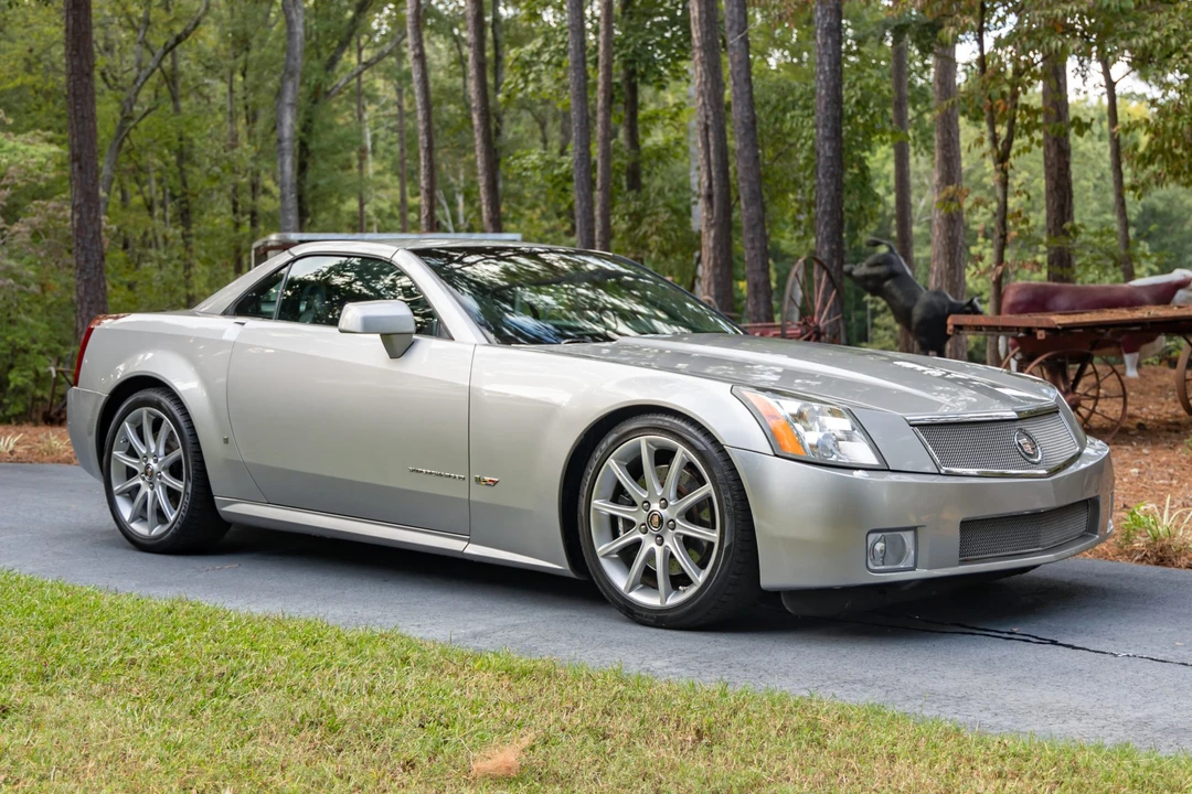 2006 Cadillac XLR-V - Image 4 of 31