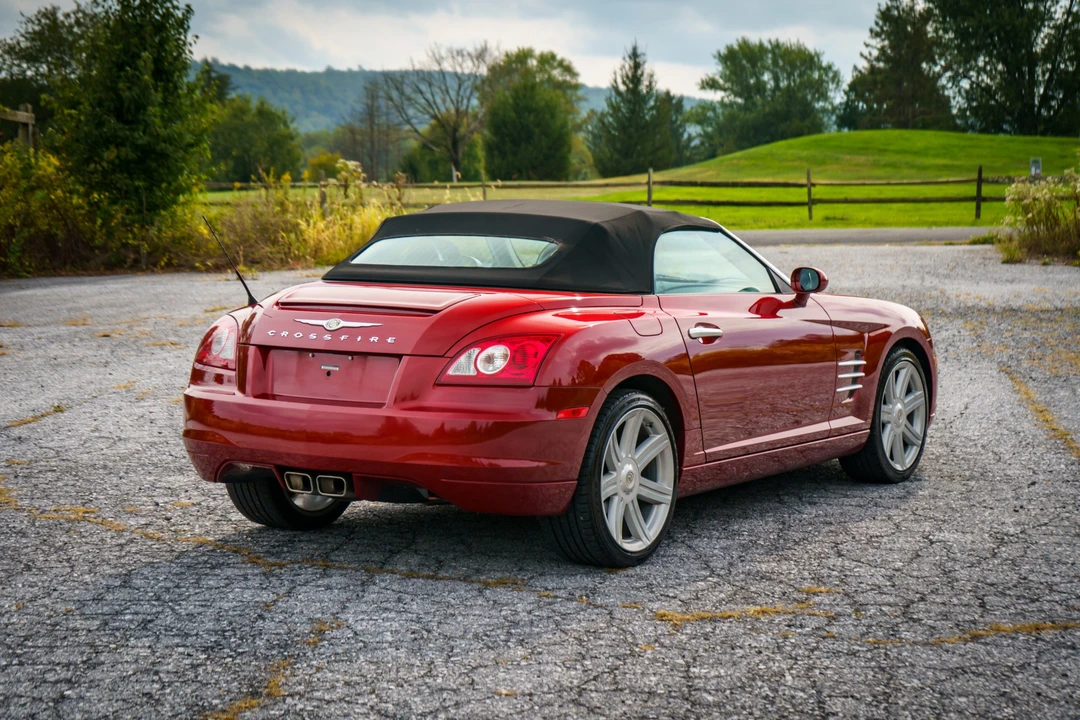 2006 Chrysler Crossfire - Image 12 of 31
