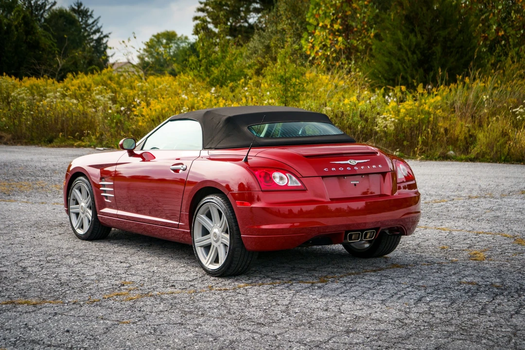 2006 Chrysler Crossfire - Image 8 of 31