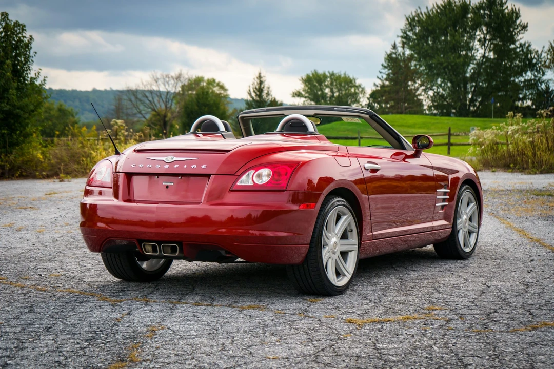 2006 Chrysler Crossfire - Image 28 of 31