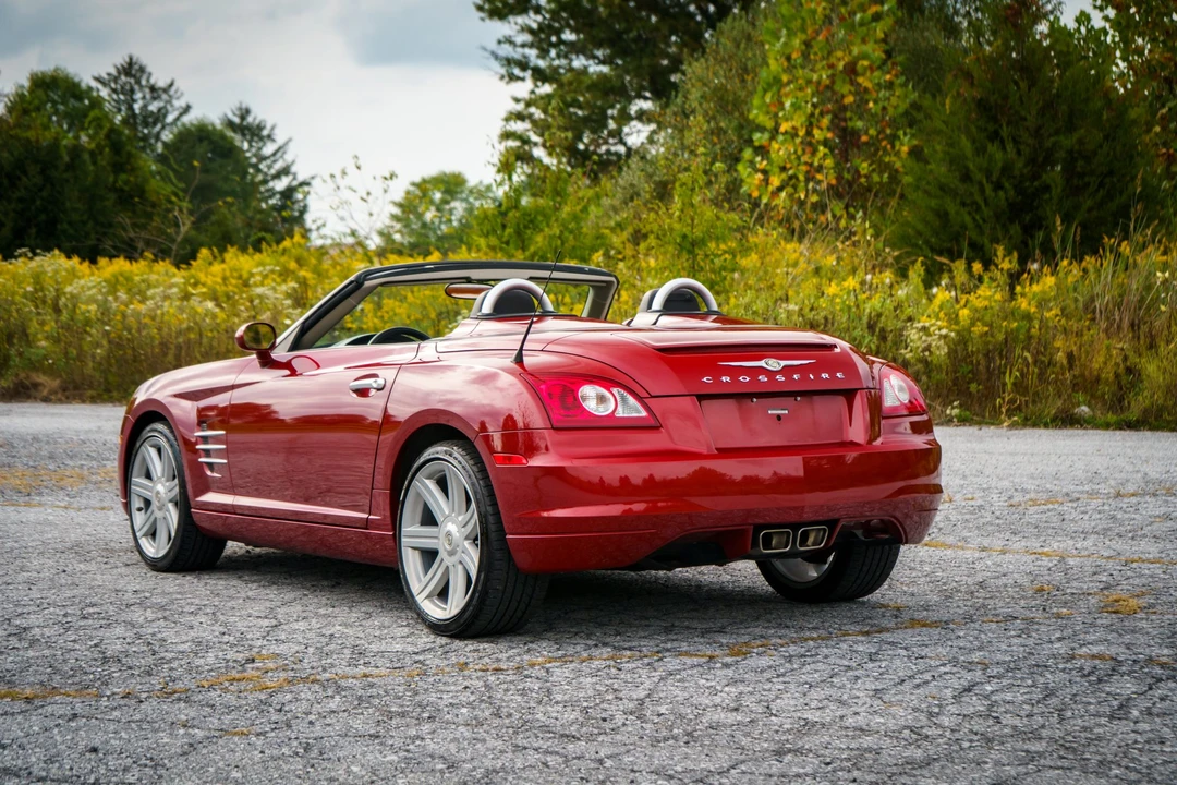 2006 Chrysler Crossfire - Image 22 of 31
