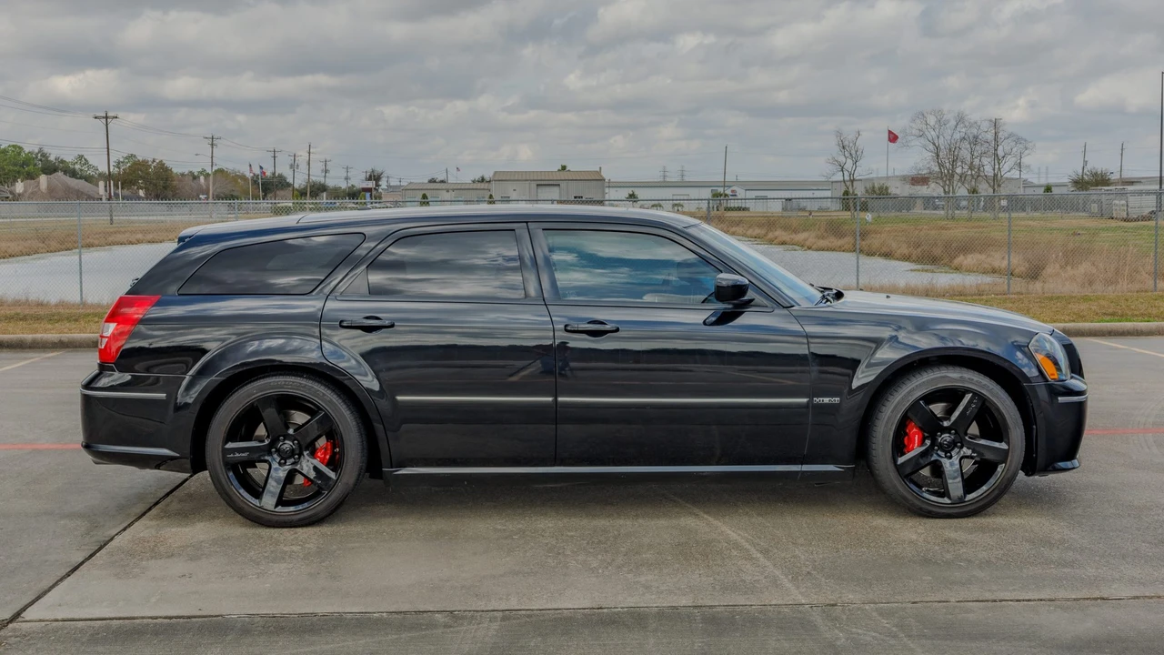 2006 Dodge Magnum SRT8 2nd Gen - Image 7 of 31