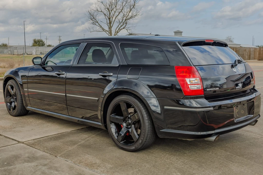 2006 Dodge Magnum SRT8 2nd Gen - Image 12 of 31