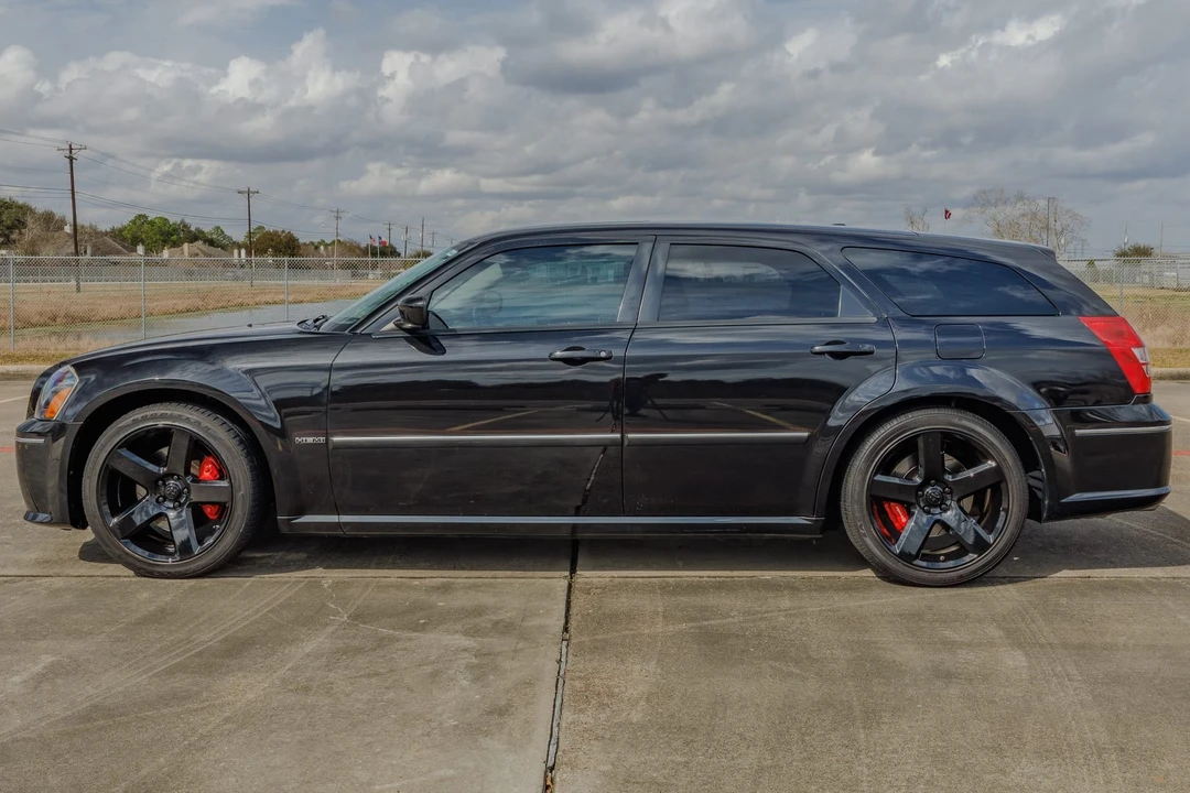 2006 Dodge Magnum SRT8 2nd Gen - Image 13 of 31