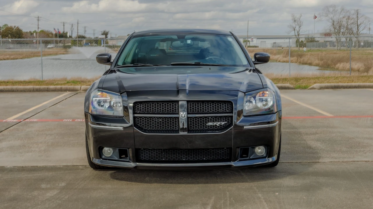 2006 Dodge Magnum SRT8 2nd Gen - Image 3 of 31
