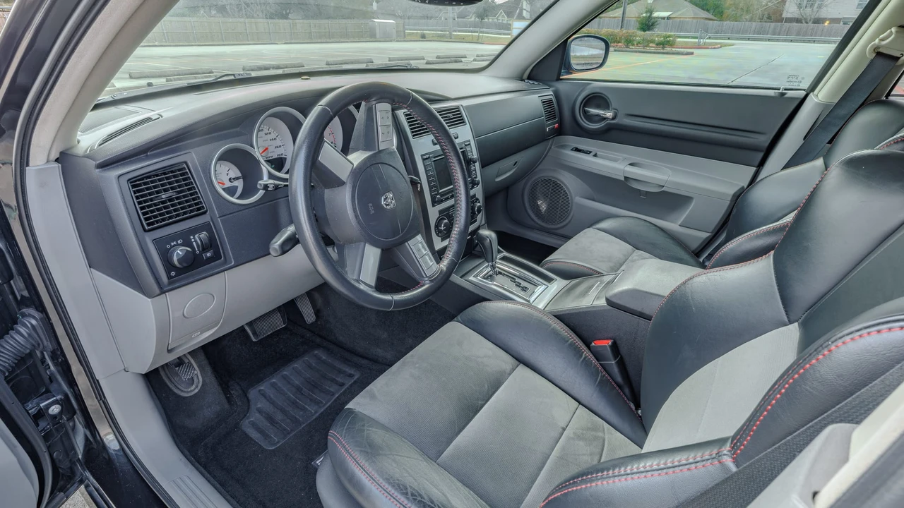 2006 Dodge Magnum SRT8 2nd Gen - Image 25 of 31