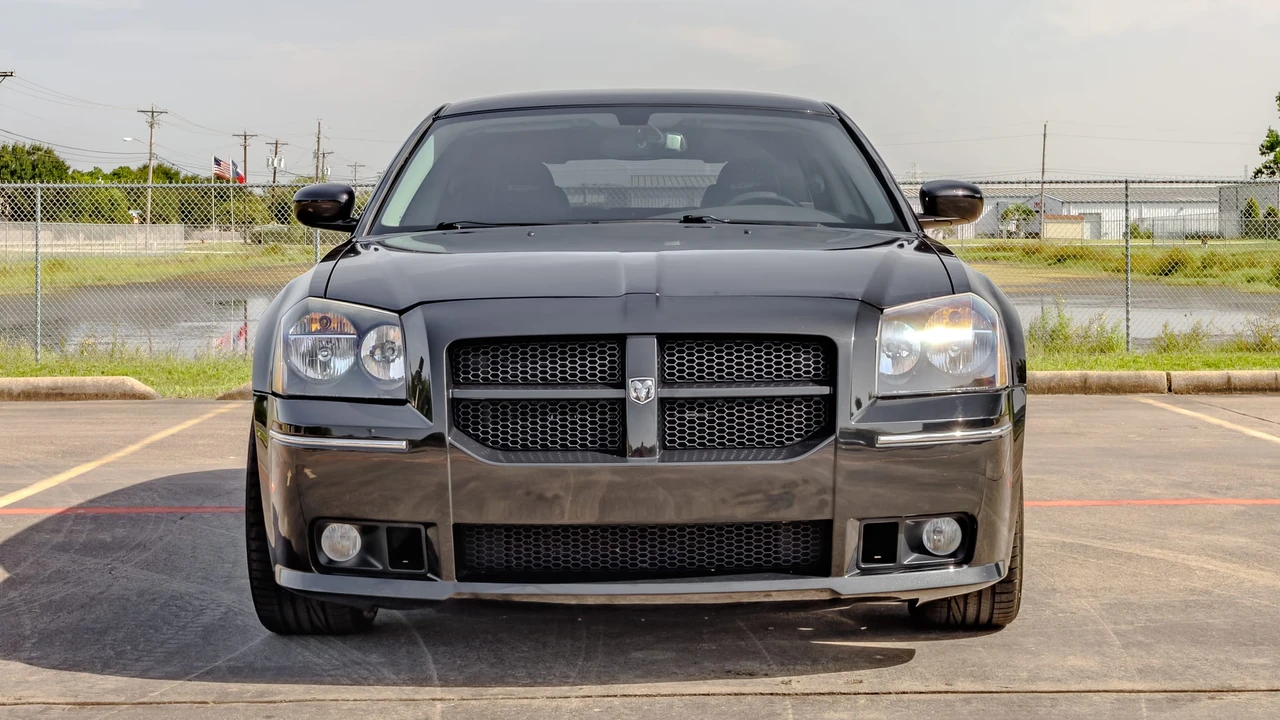 2006 Dodge Magnum SRT8 2nd Gen - Image 4 of 31