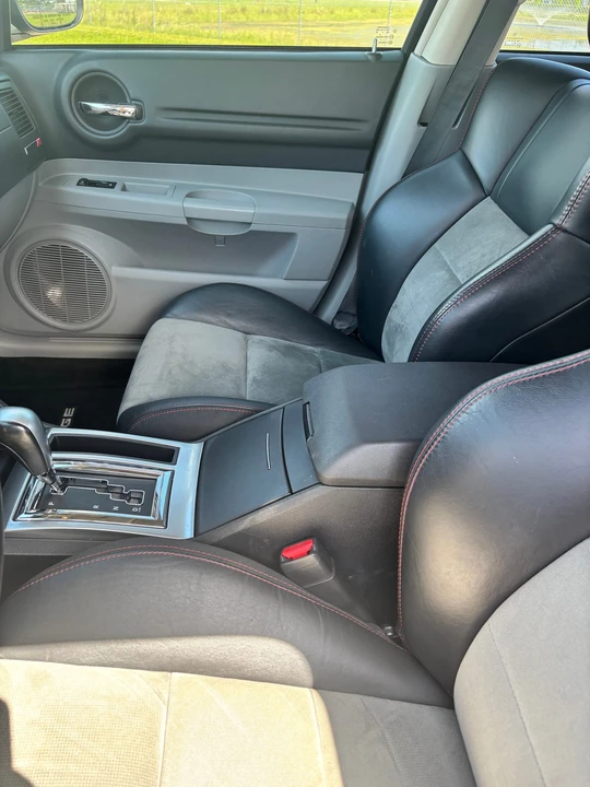 2006 Dodge Magnum SRT8 2nd Gen - Image 27 of 31