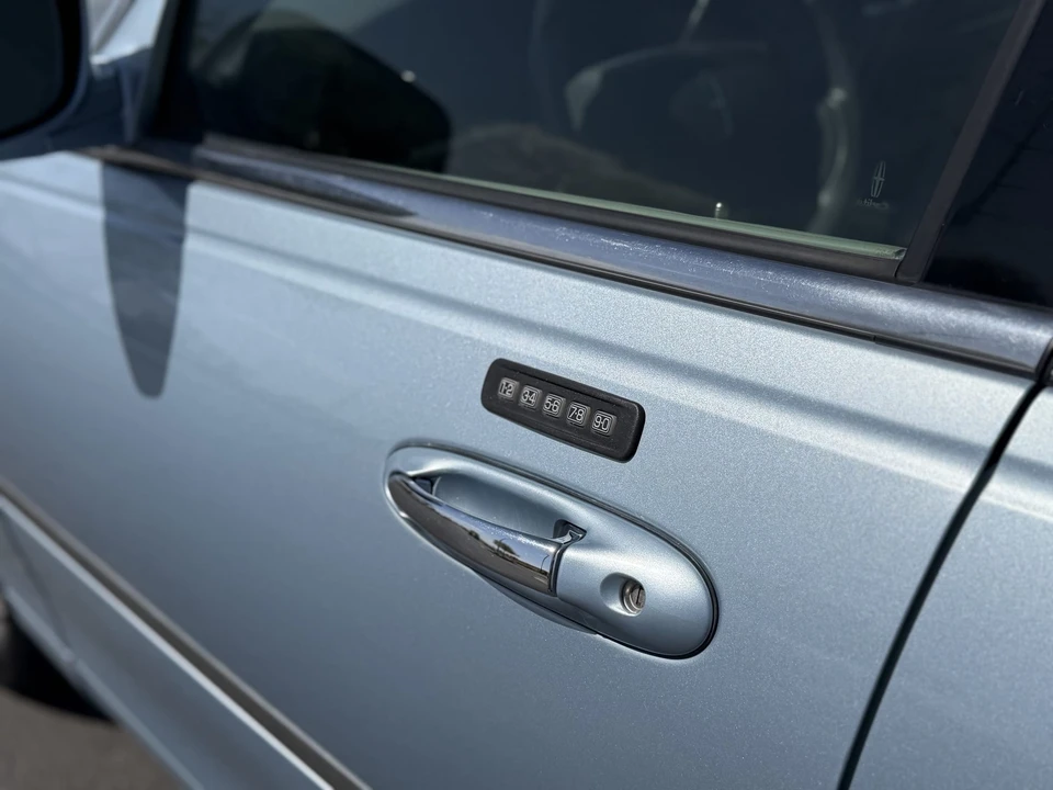2006 Lincoln Town Car - Image 17 of 31