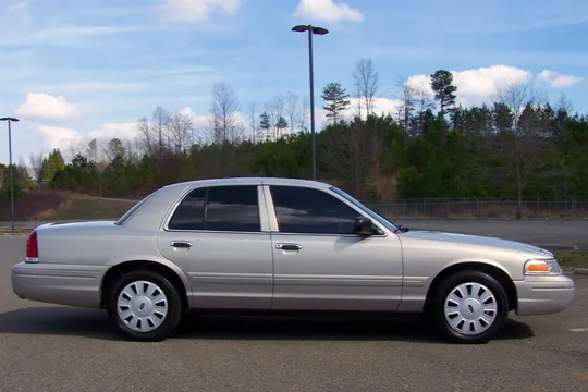 2007 Ford Crown Victoria - Image 3 of 7