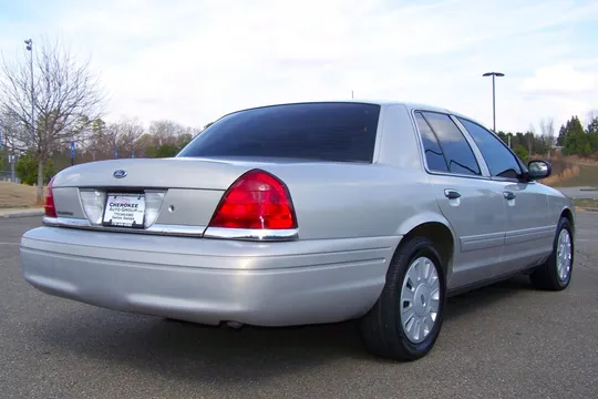 2007 Ford Crown Victoria - Image 2 of 7