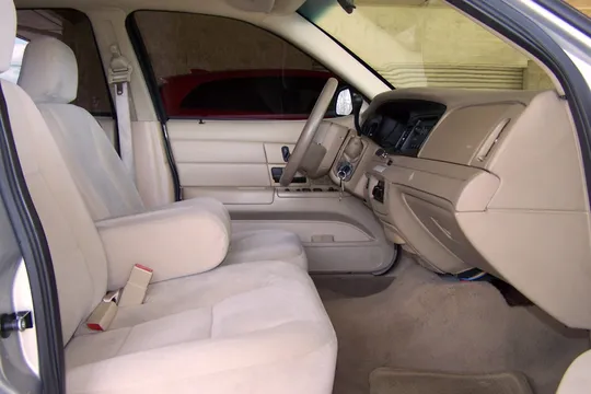 2007 Ford Crown Victoria - Image 4 of 7