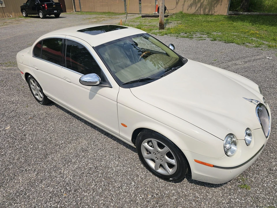 2007 Jaguar S-Type 2nd Gen - Image 16 of 31