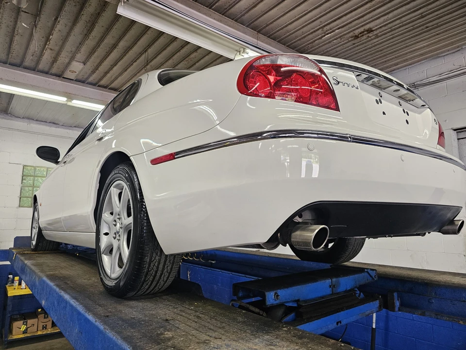 2007 Jaguar S-Type 2nd Gen - Image 28 of 31