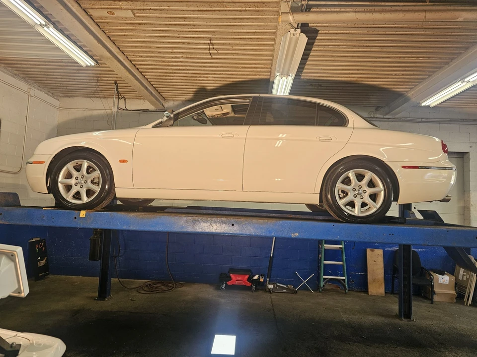 2007 Jaguar S-Type 2nd Gen - Image 24 of 31