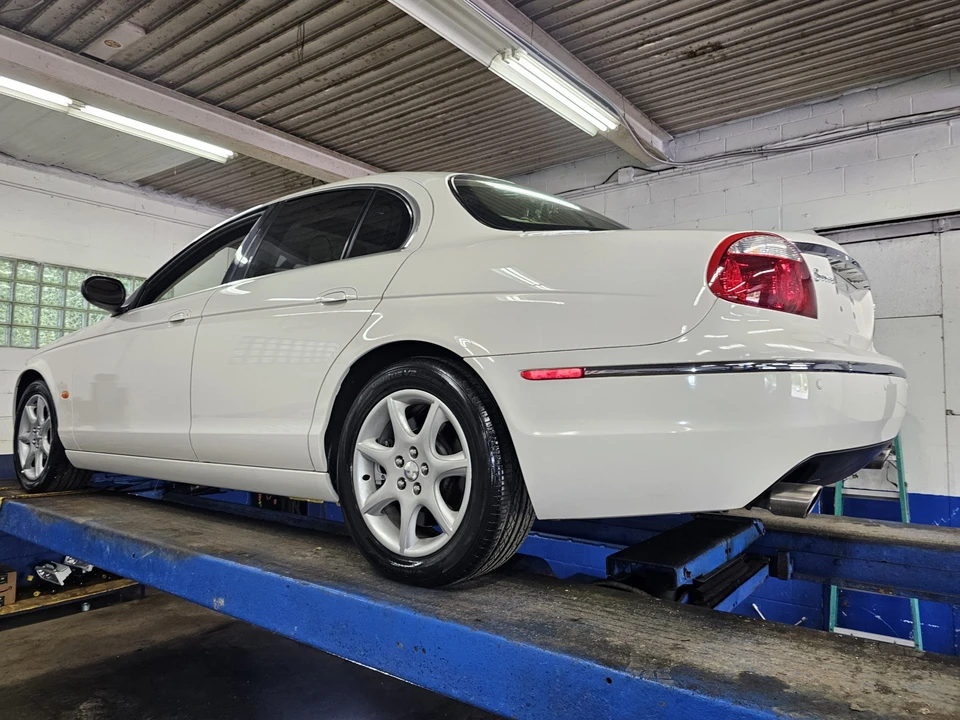2007 Jaguar S-Type 2nd Gen - Image 26 of 31