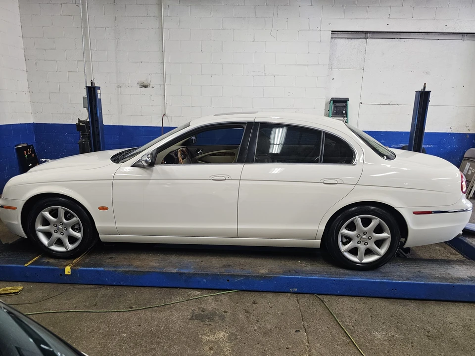 2007 Jaguar S-Type 2nd Gen - Image 23 of 31