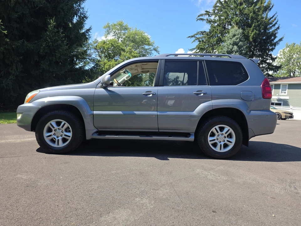 2007 Lexus GX 1st Gen - Image 13 of 31